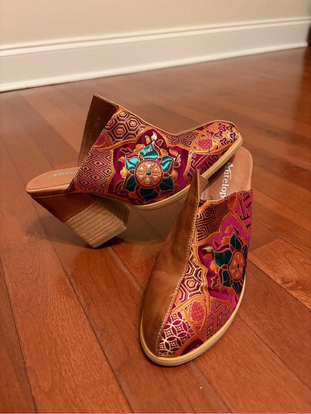 Antelope | 902 Half Brocade Women Mules